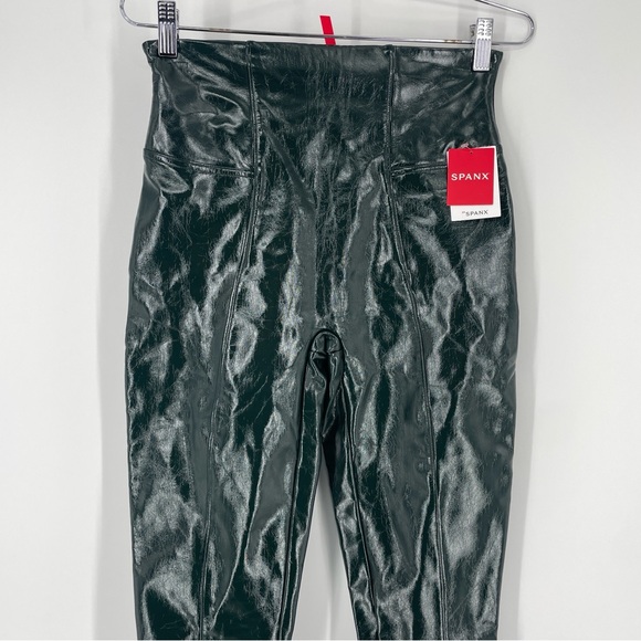 Spanx Faux Patent Leather Liquid latex Gloss Leggings in Deep Green - Picture 3 of 7